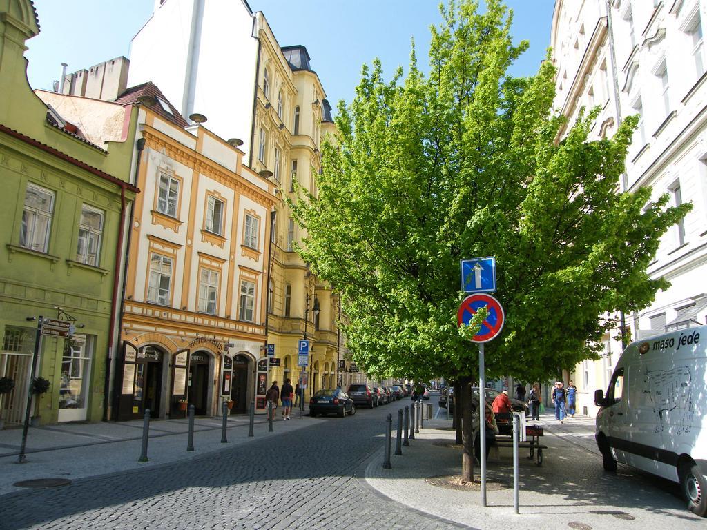 Antik Hotel Praha Exteriér fotografie